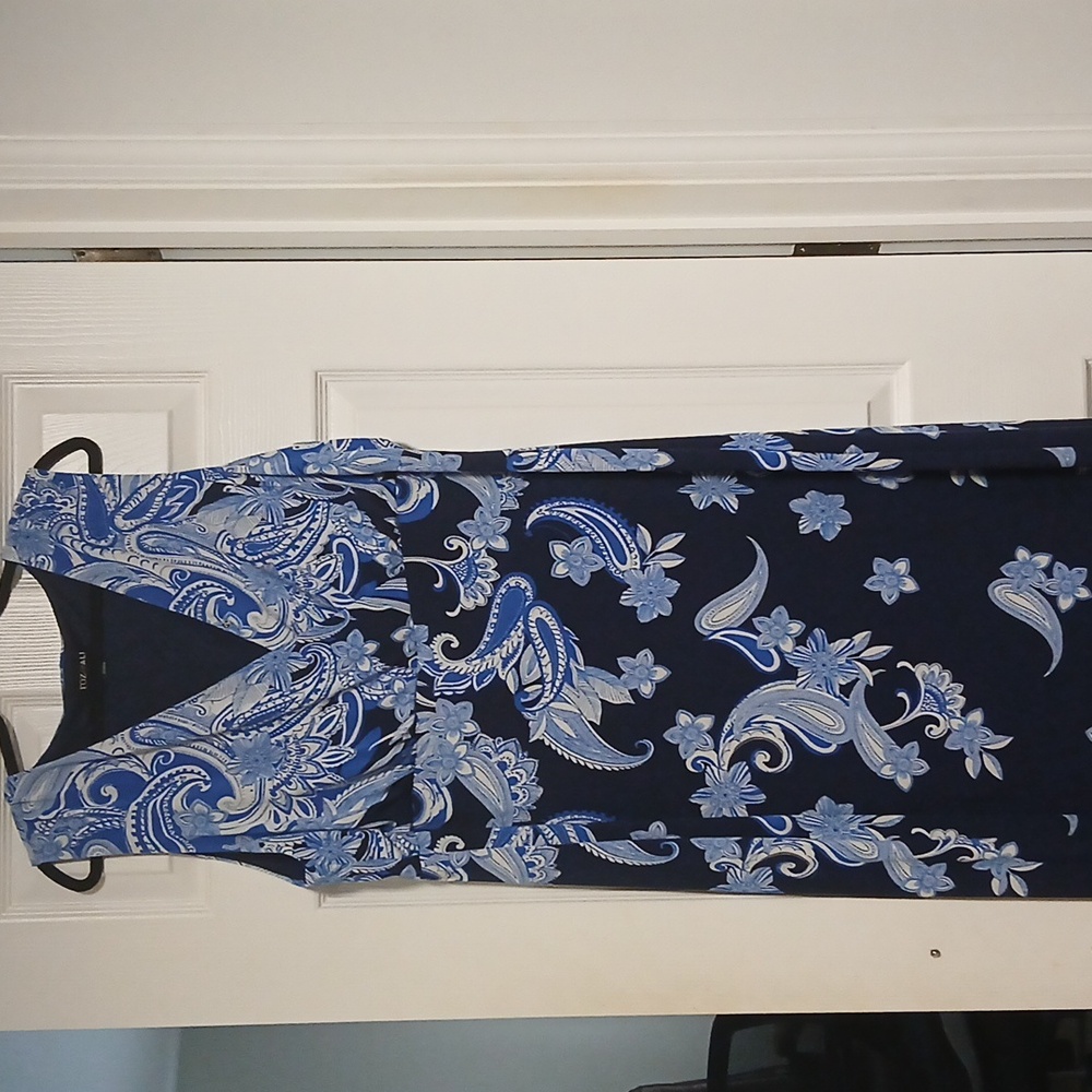2x sleeveless dress